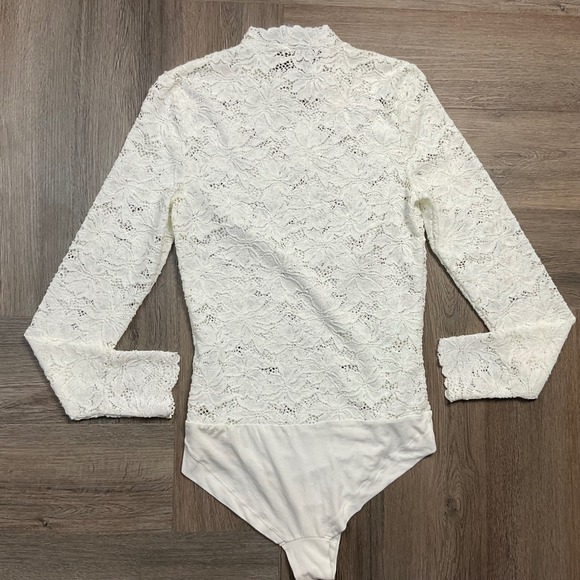 Intimissimi Lace Mock Neck Long Sleeve Bodysuit Womens Medium Ivory Coquette - Picture 2 of 6